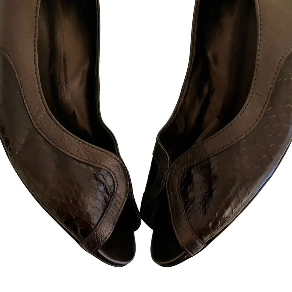 Van Eli Brown Leather Snakeskin Texture Open Toe Wedge Heel Pump 9.5 N